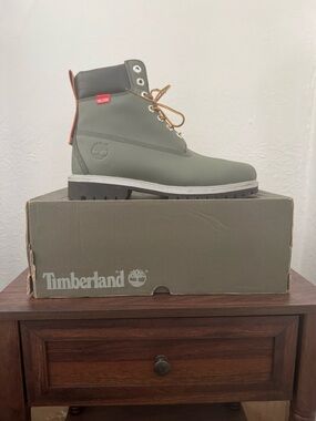 Timberland Olive Green Lace-Up Ankle Work Boot with Tan Laces